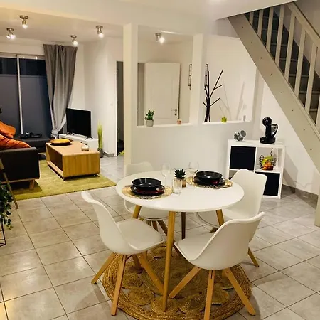 Très Belle Maison D’hôte De 2 à Obourg Appartamento *