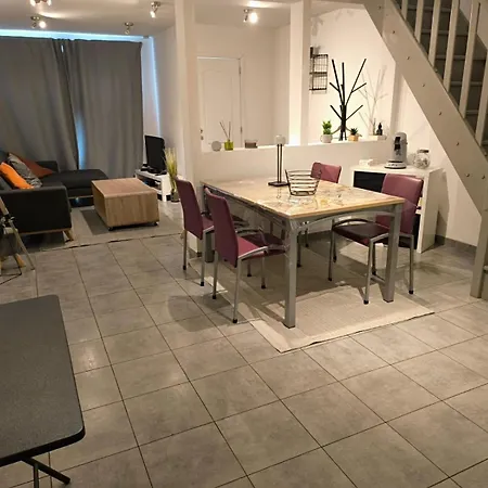 Charmante Maison 2 A Obourg-mons Engyh House2 Apartament Mons