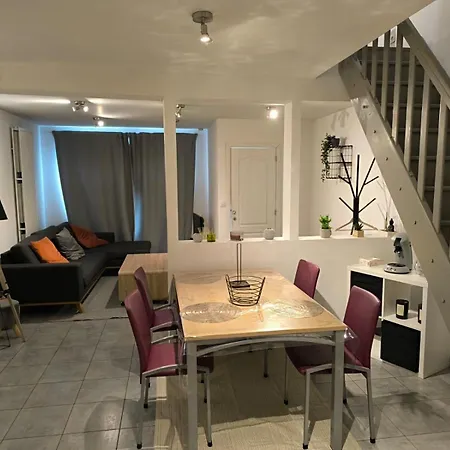 Charmante Maison 2 A Obourg-mons Engyh House2 * Mons