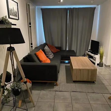 Charmante Maison 2 A Obourg-mons Engyh House2