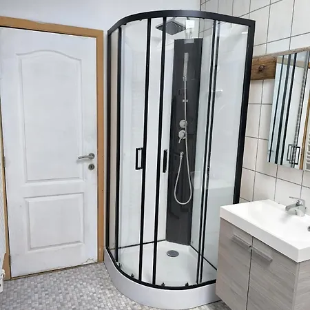 Apartment Charmante Maison 2 A Obourg-mons Engyh House2