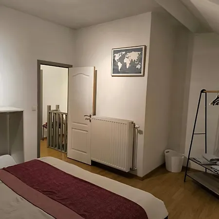 Charmante Maison 2 A Obourg-mons Engyh House2 Apartament