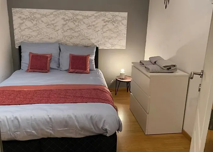 Charmante Maison 2 A Obourg-mons Engyh House2 * Mons