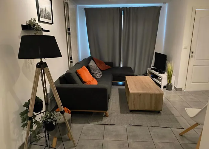 Charmante Maison 2 A Obourg-mons Engyh House2