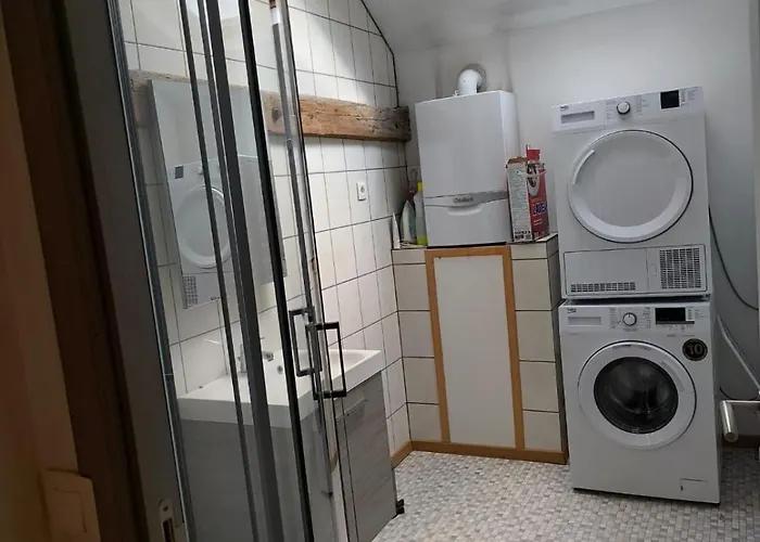 Charmante Maison 2 A Obourg-mons Engyh House2 *