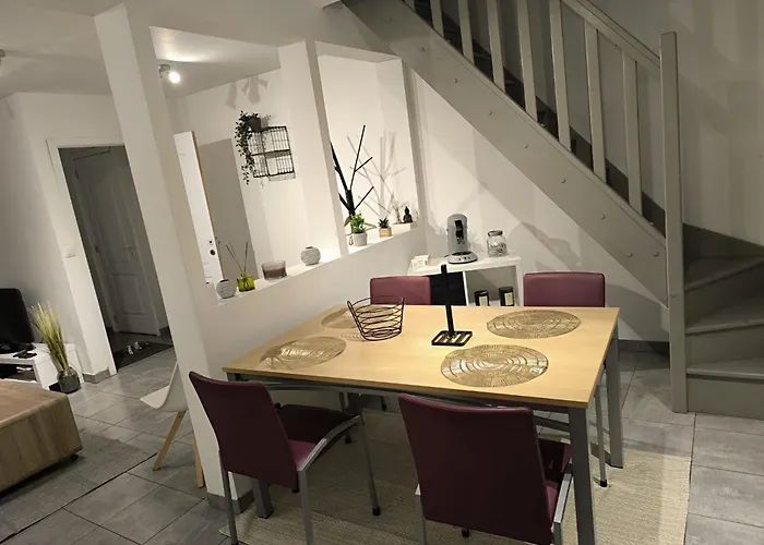 Charmante Maison 2 A Obourg-mons Engyh House2 *