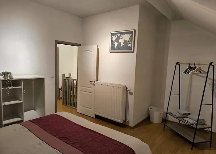 Charmante Maison 2 A Obourg-mons Engyh House2 Apartament